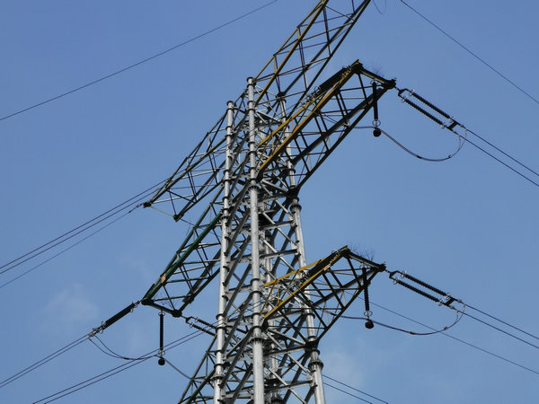 高压输电，这个影响国民经济发展的重要因素