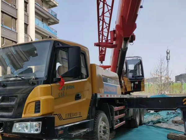 郑州租吊车：什么是随身吊车